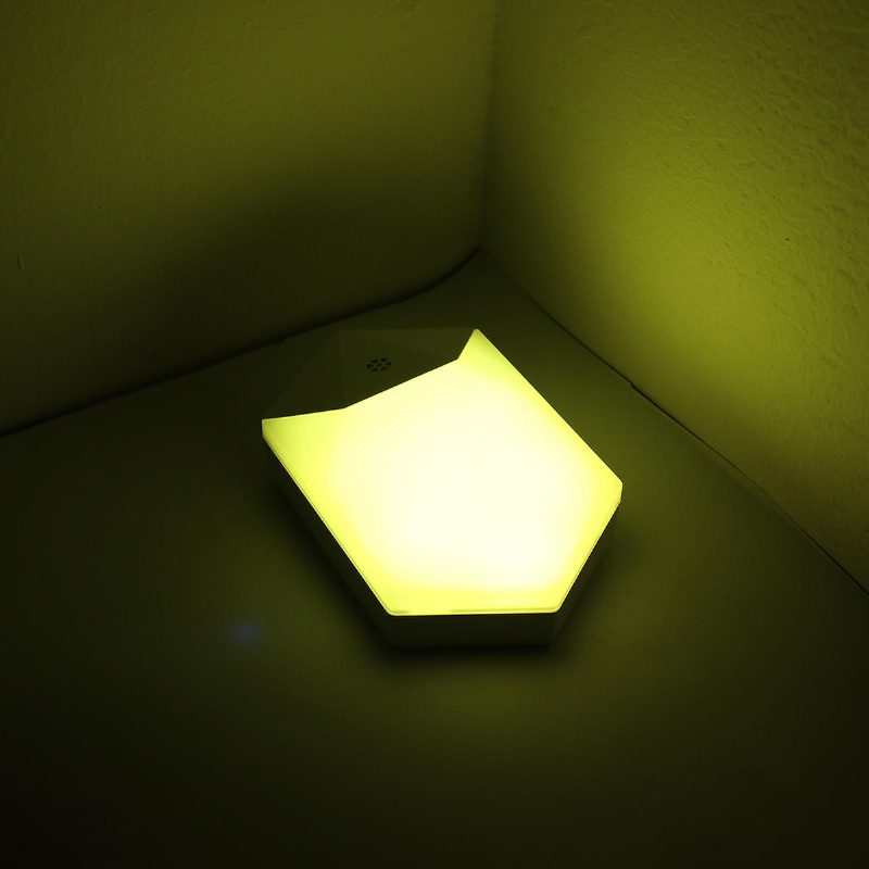Rgb Led Nočné Svetlo Zapojte Nástennú Lampu Na Diaľkové Ovládanie So Senzorom Od Súmraku Do Úsvitu