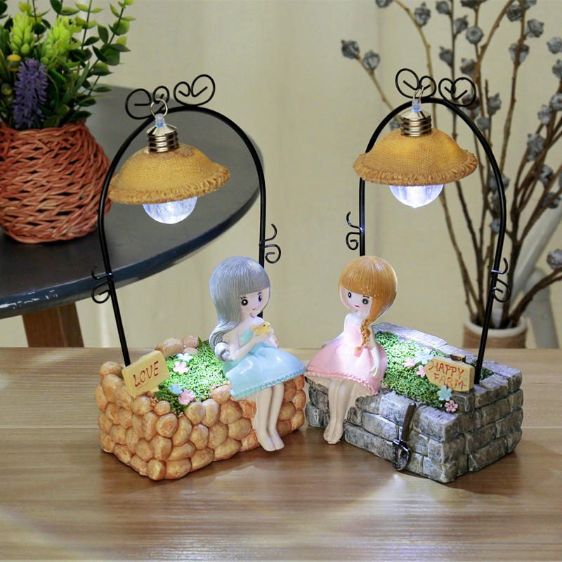 Creative Farm Girl Table Night Light Resin Craft Character Ornamenty Xmas Gifts