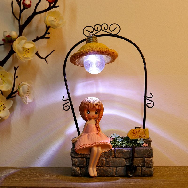 Creative Farm Girl Table Night Light Resin Craft Character Ornamenty Xmas Gifts
