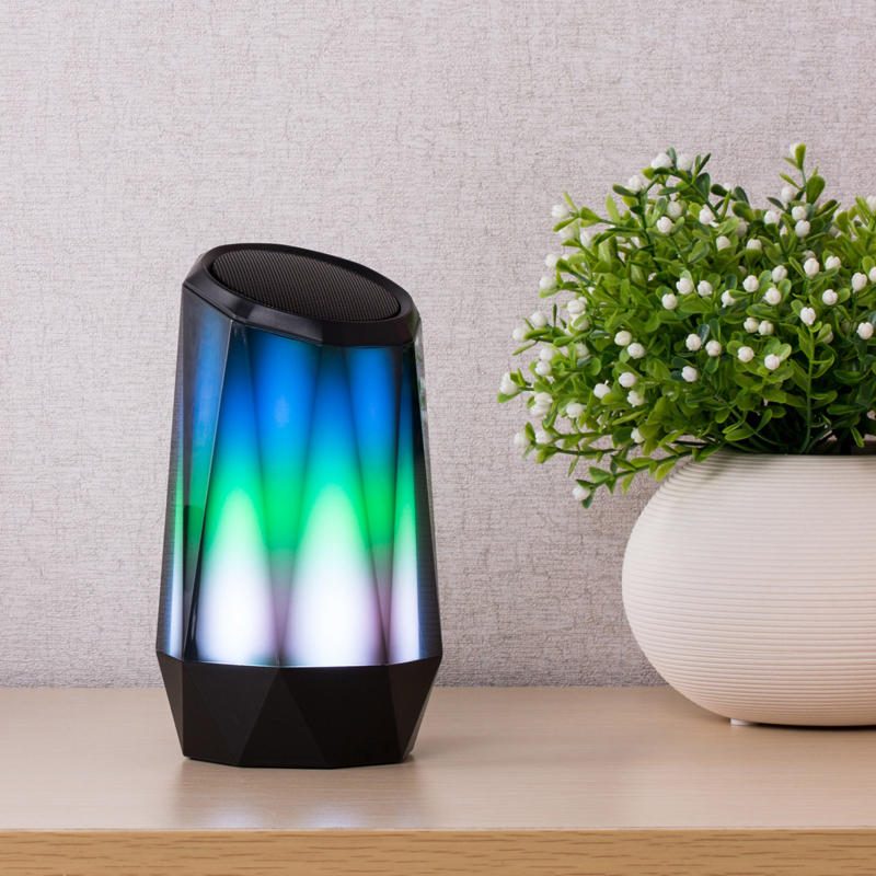 Prenosný Led Farebný Svetelný Bluetooth Reproduktor Rgb Žiarovka Inteligentné Bezdrôtové Lepšie Basy Hudobný Prehrávač Cool