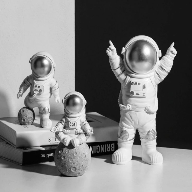 Miniatúry Domácej Dekorácie Astronautov S Dekoratívnym Darčekom So Sochou Mesiaca