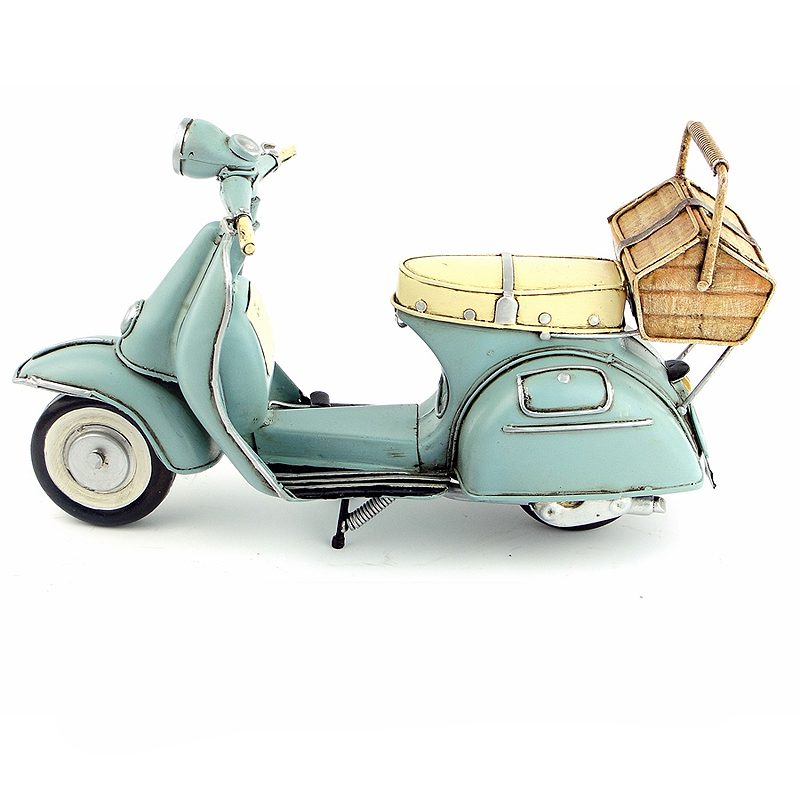 Motocykel Vespa Ručne Vyrobený Z Pocínovaného Plechu Strednej Mierky Z Roku 1965. Model