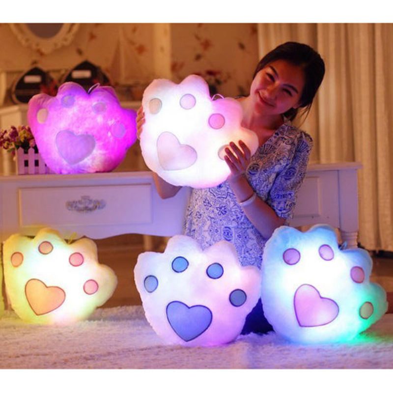 Plyšové Farebné Led Svetlo Hudba Bear Paw Shape Throw Vankúš Domáca Pohovka Dekor Festival Darček K Narodeninám